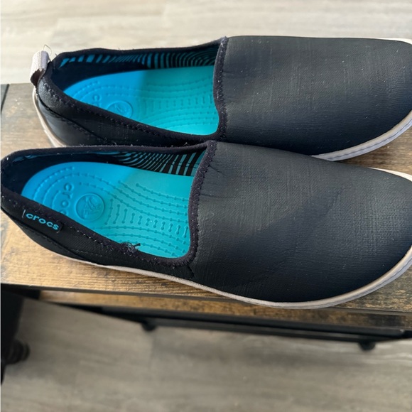 Women’s Crocs SIZE 9 - Picture 8 of 8